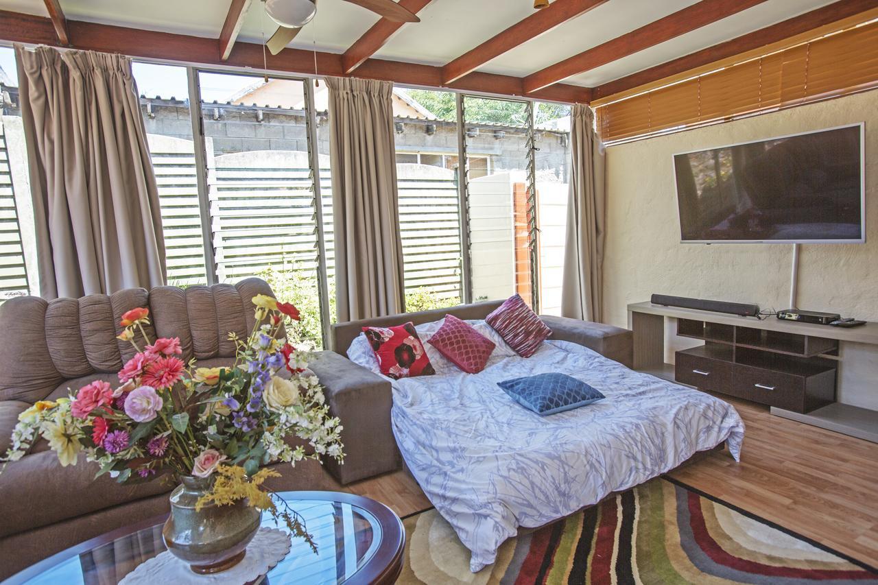 Chalet no. 2 Petunia Johannesburg Exterior foto